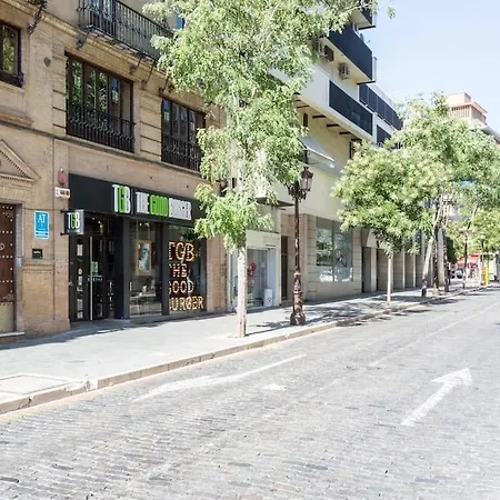 Campana Apartmanhotel *